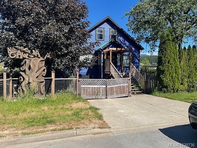 1st image of 2881 8th Ave