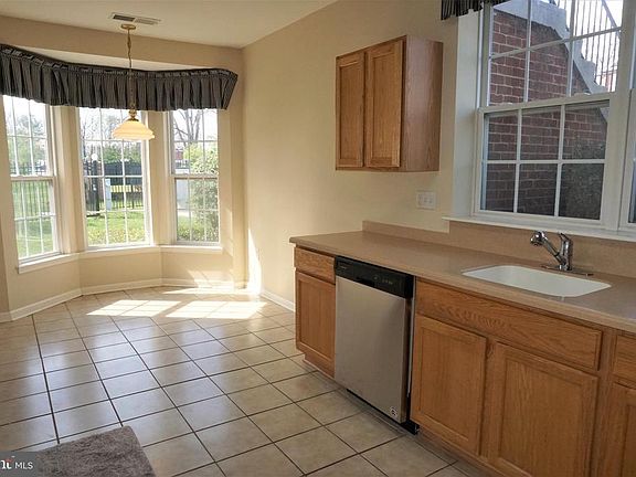 5th image of 101 Heather Stone Way