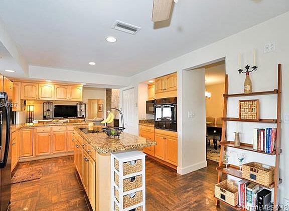 4th image of 672 NW 109th Ter