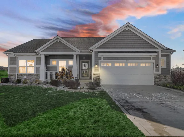 210 Grandale Dr, Valparaiso, IN 46385