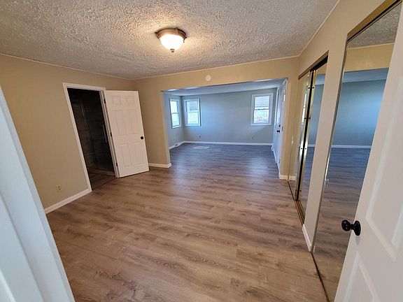 3rd image of 4009 Davison Ave #1