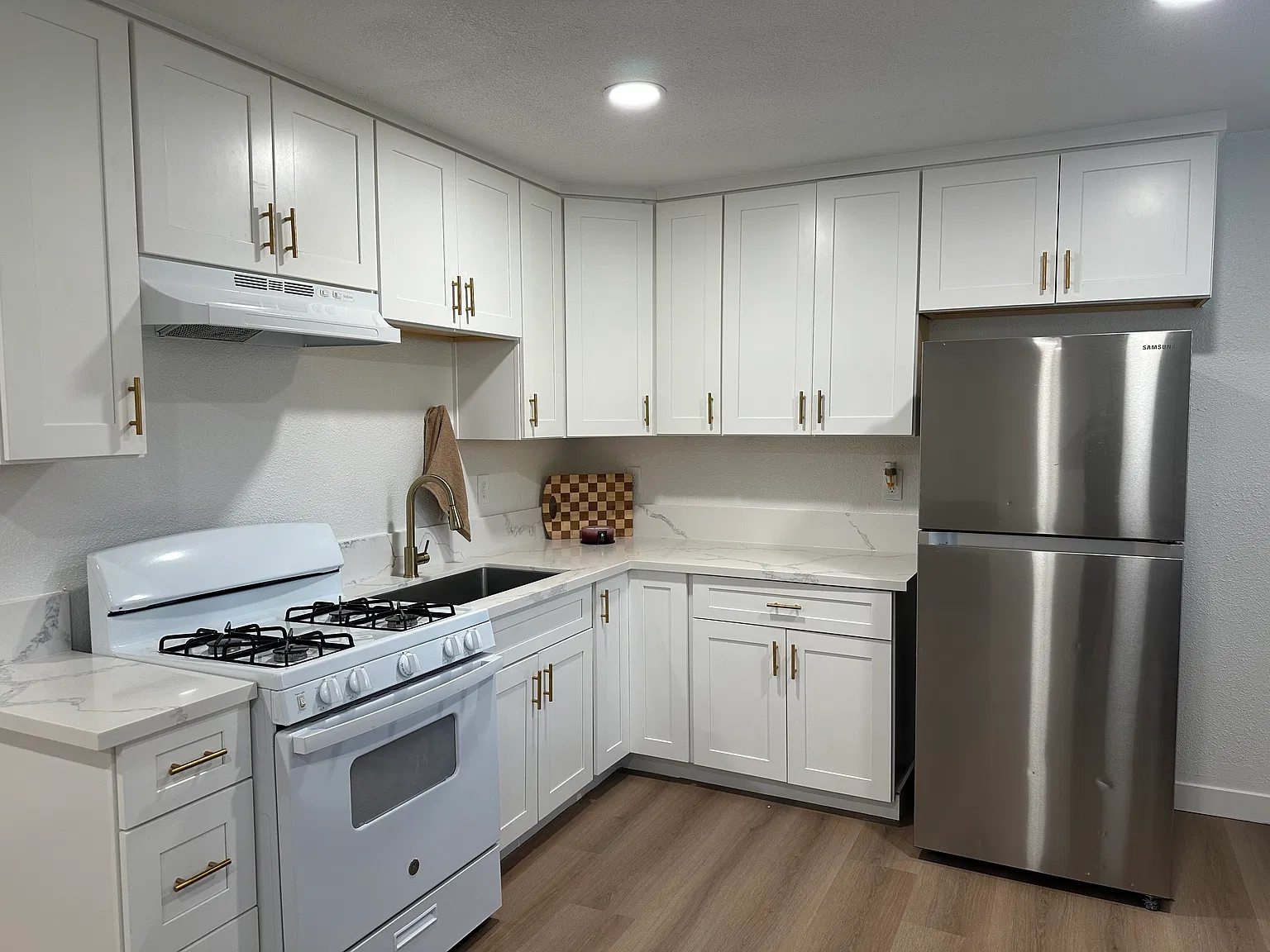 2 bed, 850 sqft, $850 — Photo 1