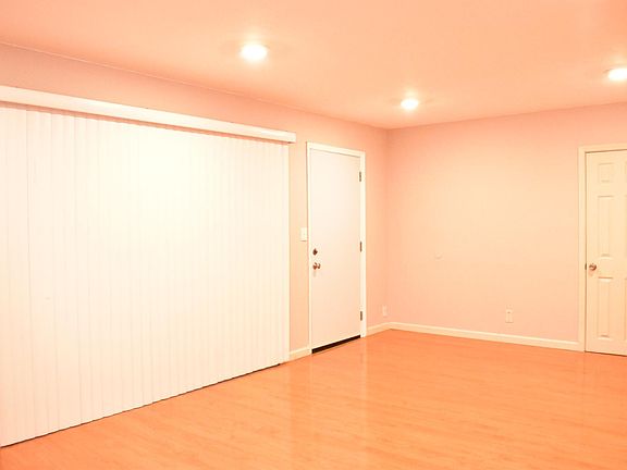 3rd image of 10160 Beardon Dr APT 1