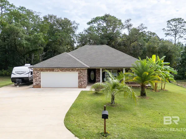 2593 Rosinton Cir, Lillian, AL 36549