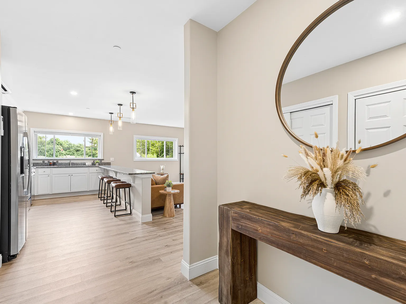 4 Jefferson Way — Photo 2