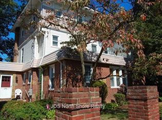 270 8th Ave APT 10, Sea Cliff, NY 11579