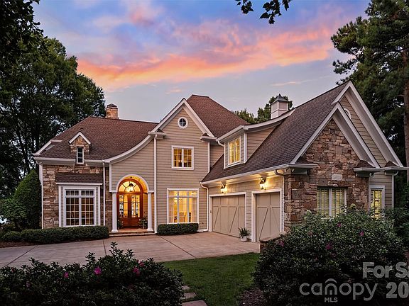 2nd image of 125 Falmouth Rd