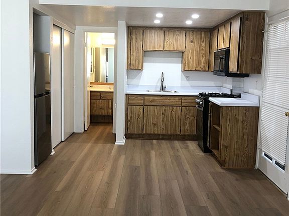 5th image of 16631 Dolores Ln #1-B