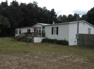 121 Troupe Rd, San Mateo, FL 32187