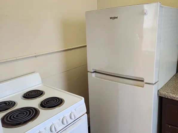 523 E King St APT 4, Lancaster, PA 17602