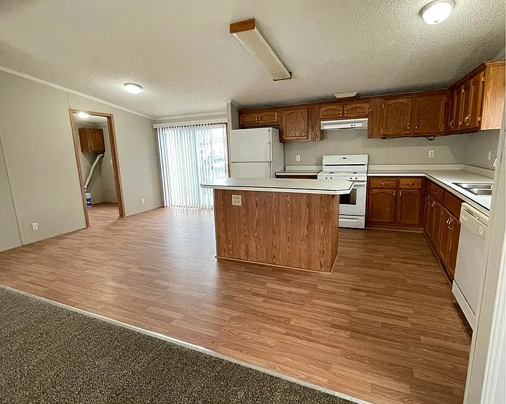 Oakridge Estates — Photo 36