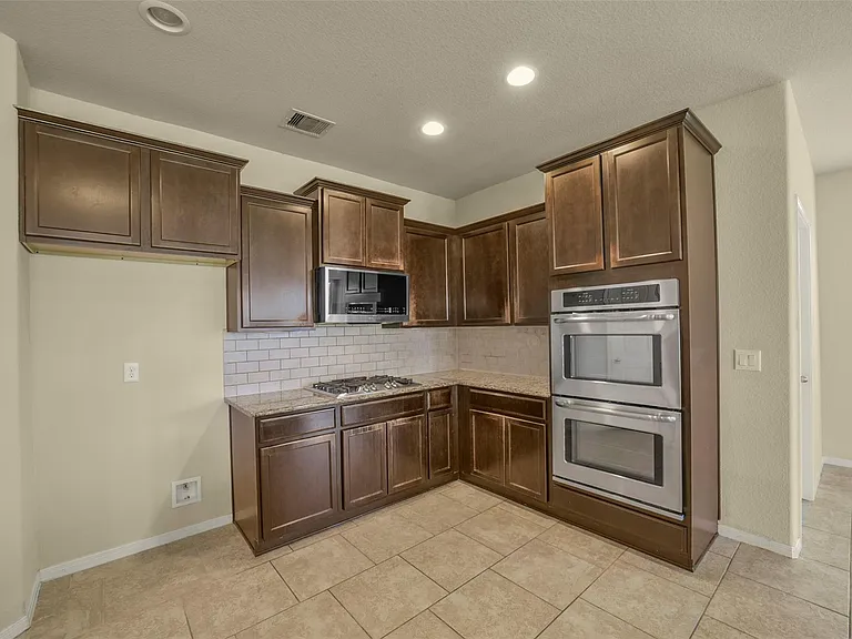3511 Brampton Island Dr — Photo 11