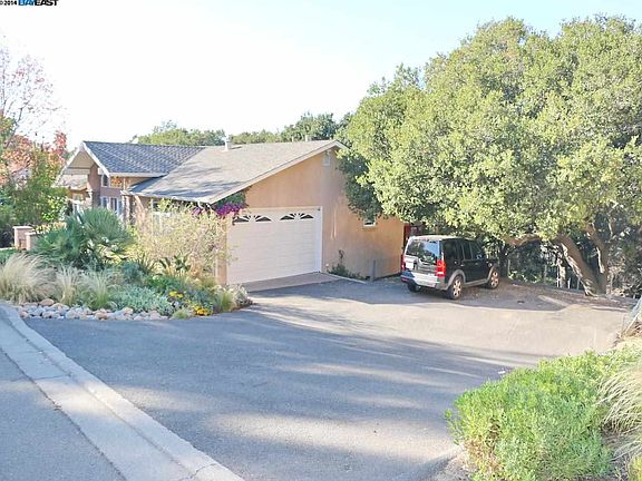 5th image of 24065 Madeiros Ave