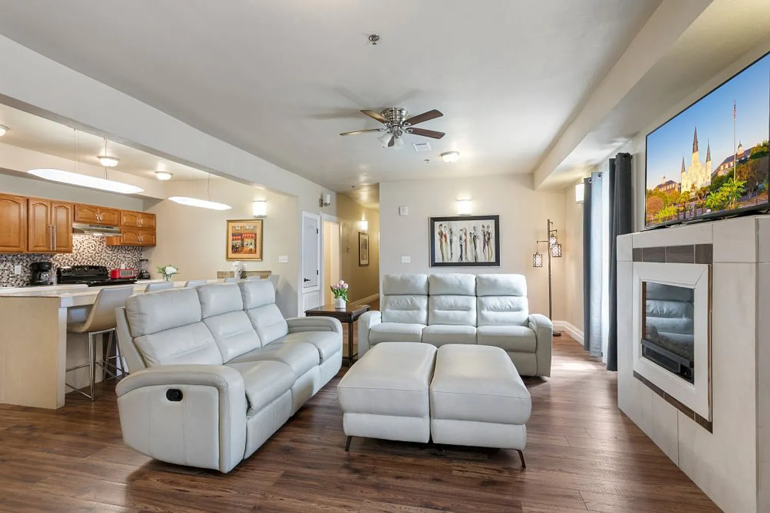 4 bed, 3.0 bath, 2292 sqft, $8,924 — Photo 4