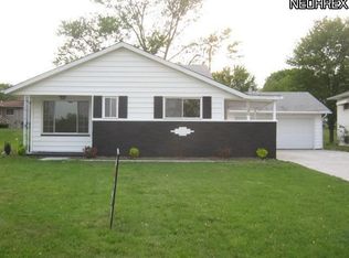 5930 Scarlet Oak Dr, Bedford Heights, OH