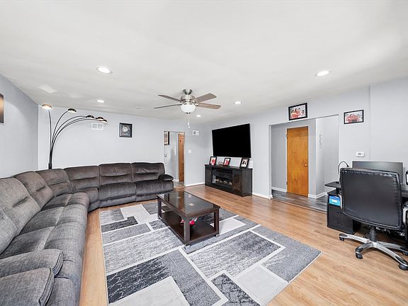 5th image of 1314 N 15th Ave