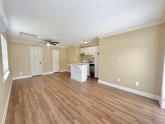 2nd image of 1814 3rd St SE APT A