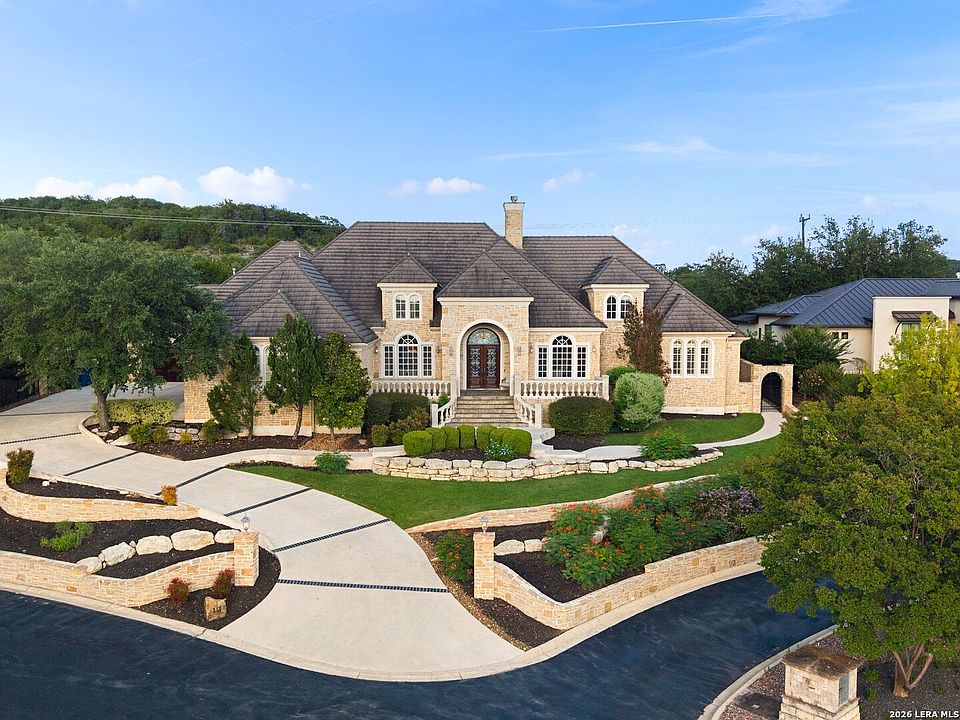 1st image of 12 Highgate Dr