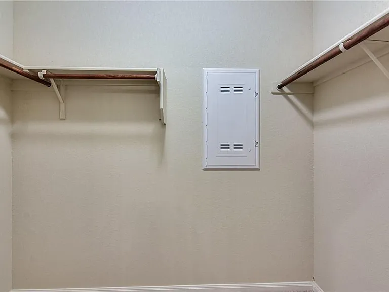 309 Naset Dr — Photo 18