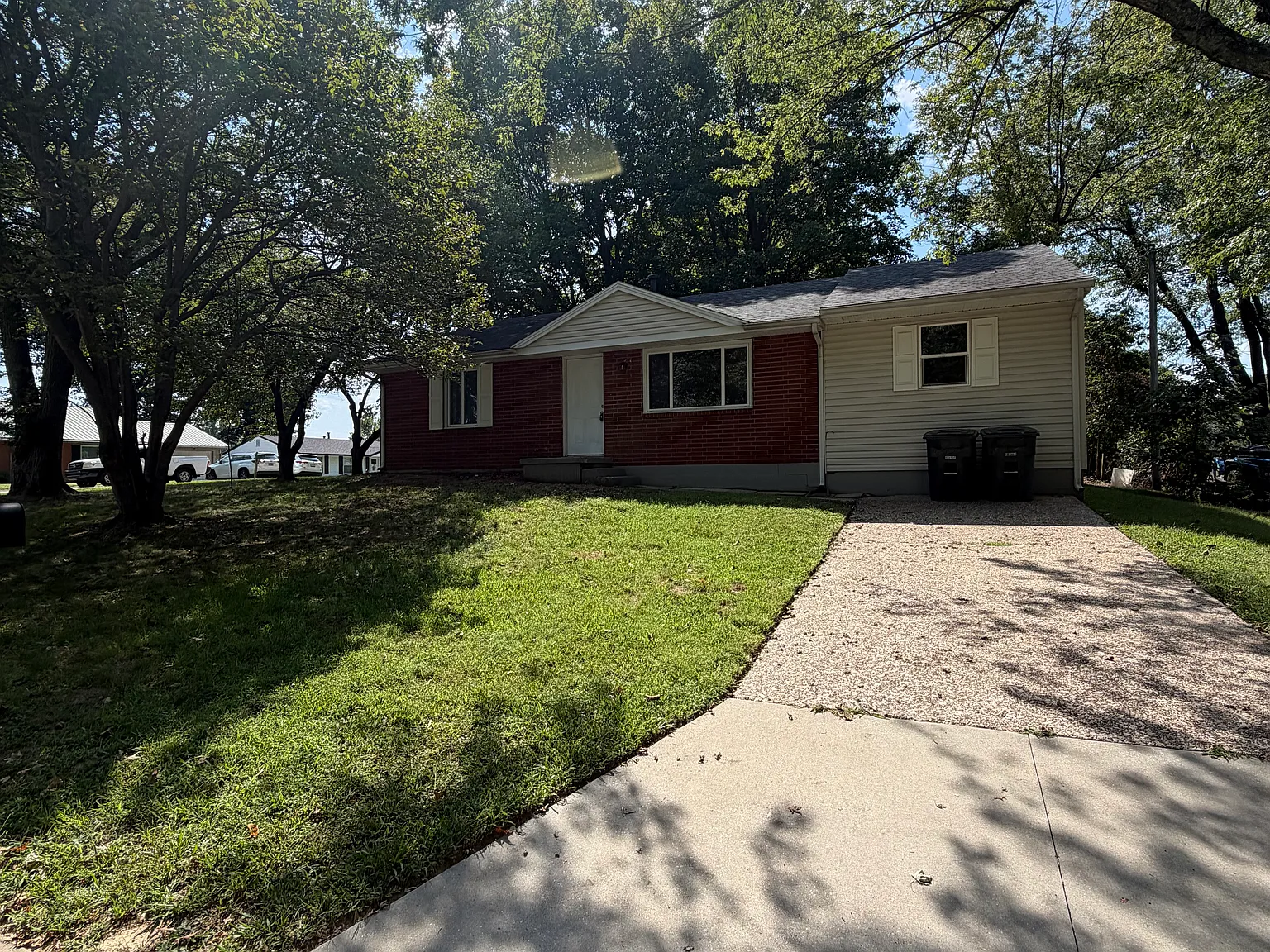 3 bed, 1225 sqft, $1,395 — Photo 1