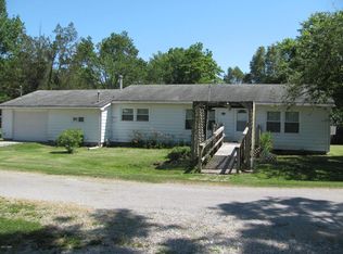 164 North Ln, Elkville, IL 62932