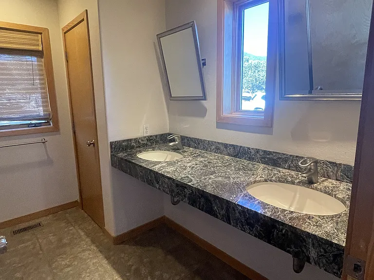 6011 Archery Cir — Photo 23