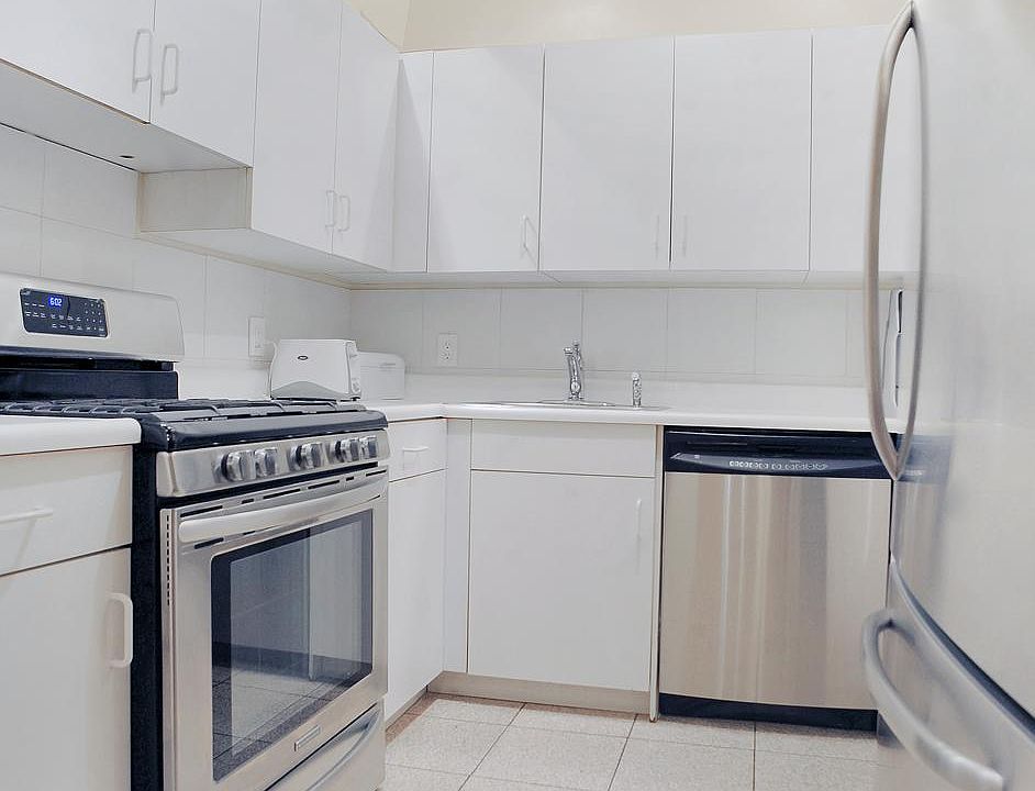 2nd image of 200 W Houston St APT 3C