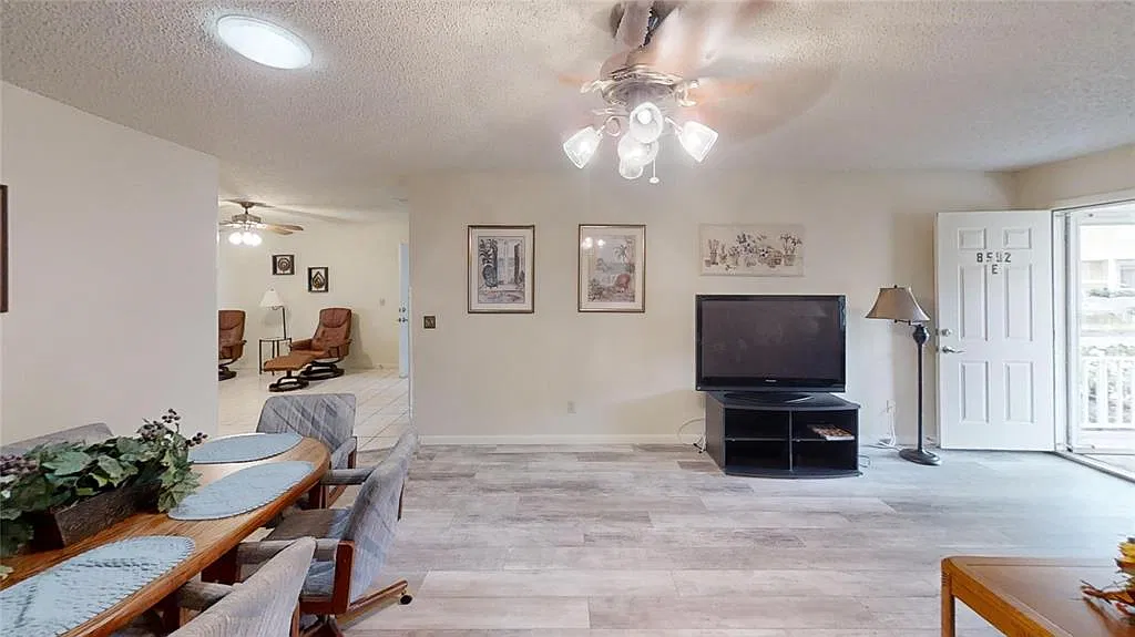 2 bed, 2.0 bath, 1530 sqft, $1,600 — Photo 4
