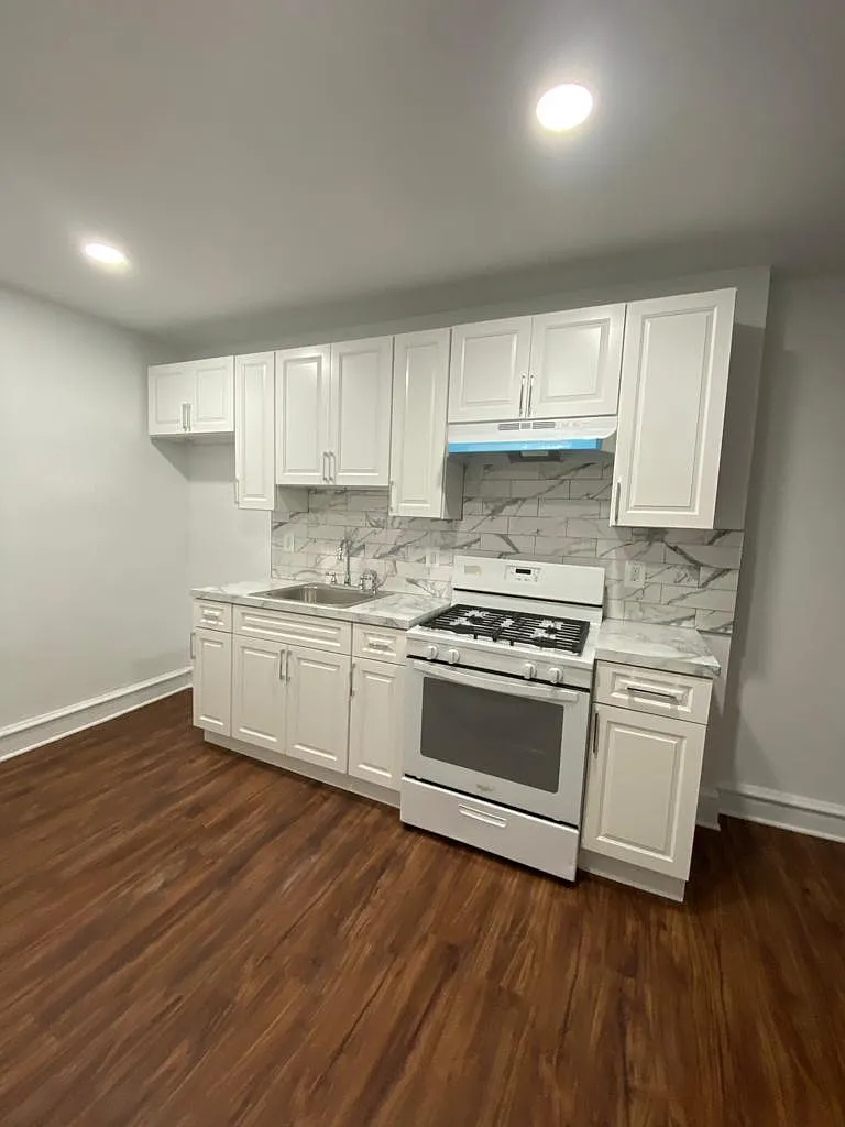 4655 Adams Ave — Photo 3