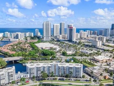 200 Diplomat Pkwy APT 423, Hallandale Beach, FL, 33009