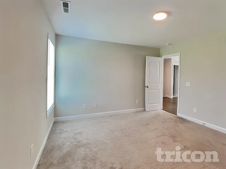 94 Hazelwood Rd — Photo 13