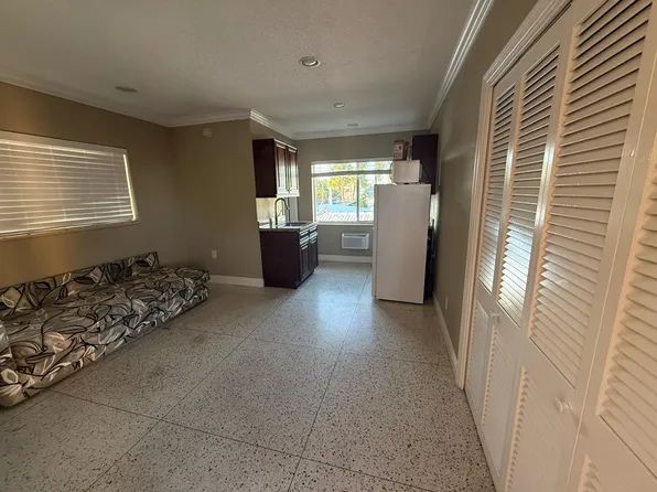 830 NE 20th Ave #4, Fort Lauderdale, FL 33304