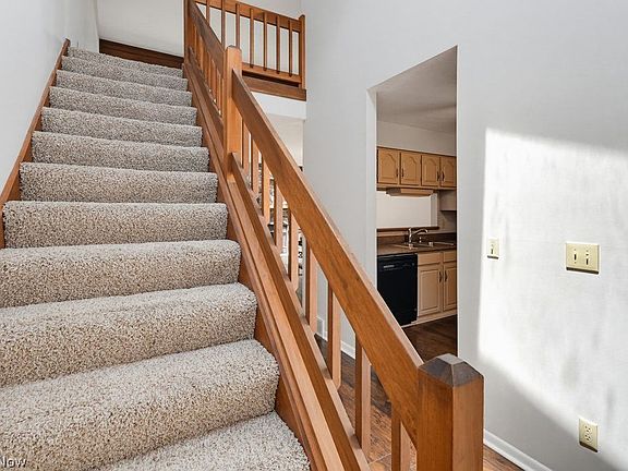 3rd image of 10006 Blossom Ln