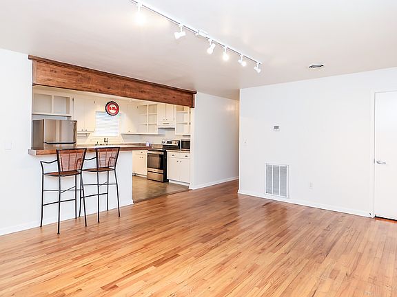 5th image of 400 N 9th St
