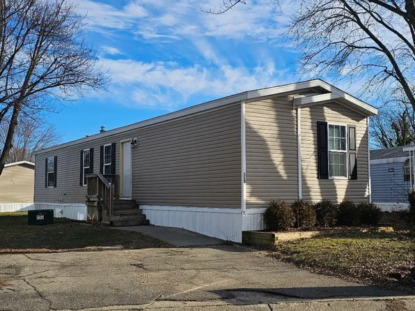 118 Pinecrest Dr #Pi118, Greenwood, IN 46143