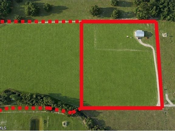 2nd image of 595 Norris Rd