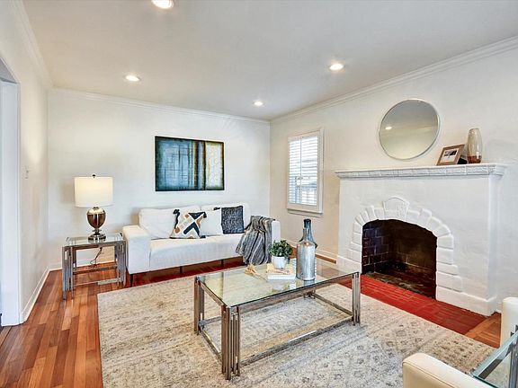 4th image of 251 S 21st St