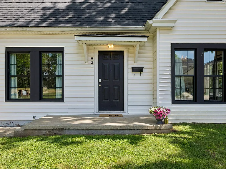 821 Greenwood Ave — Photo 3