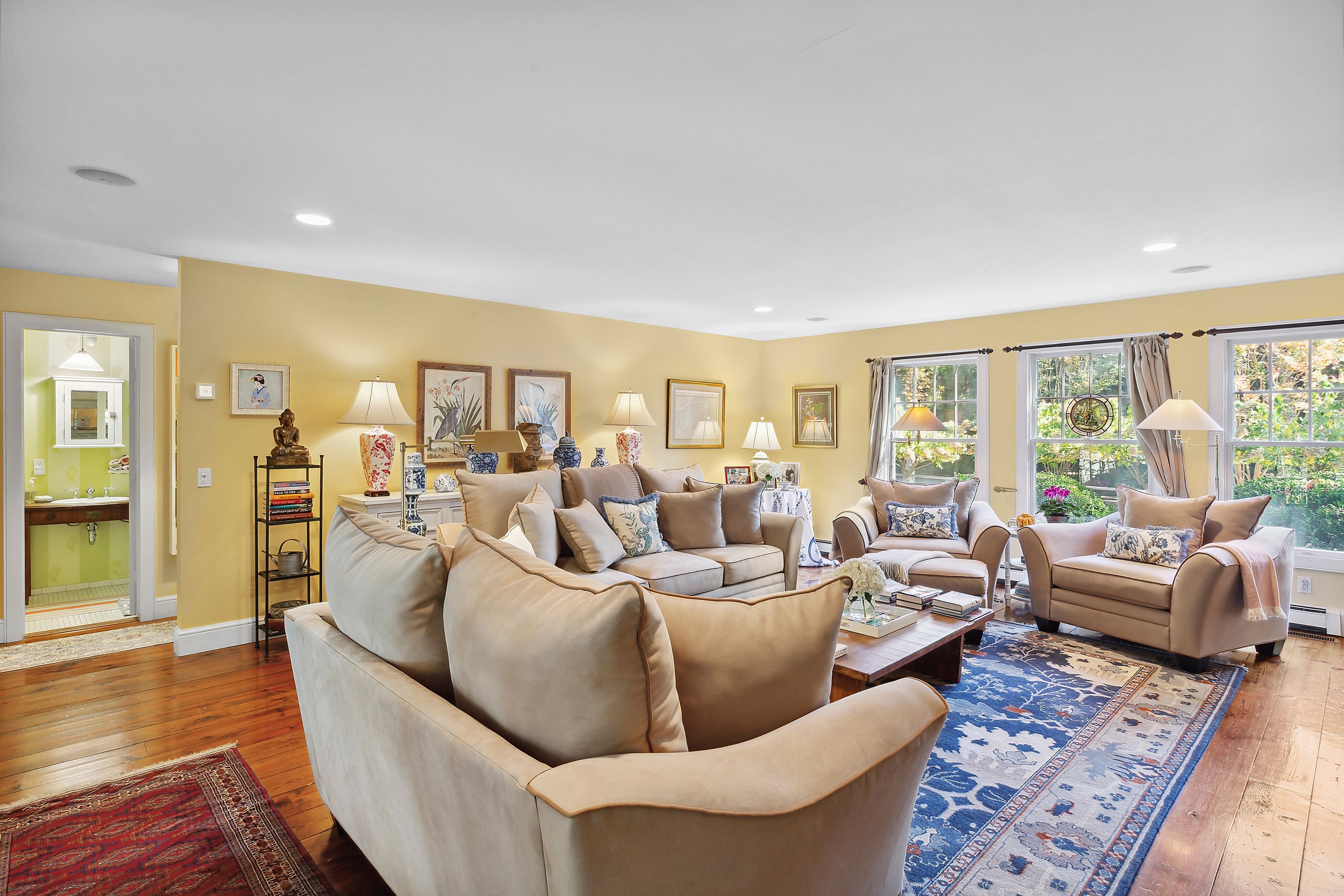 969 Springs Fireplace Rd, East Hampton, NY 11937 Out East