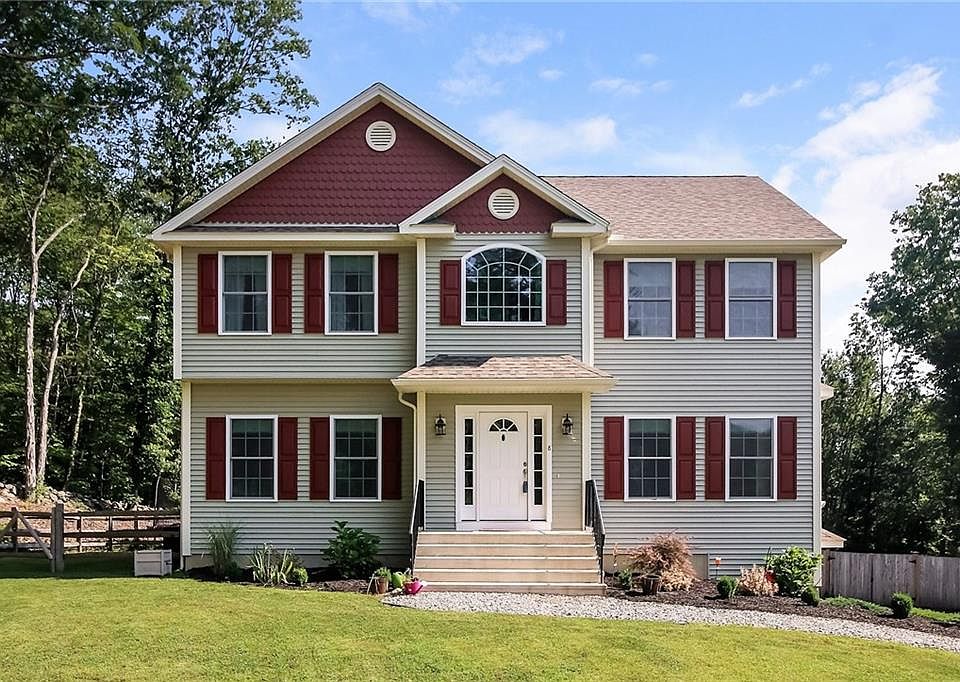 1st image of 8 Randall Dr