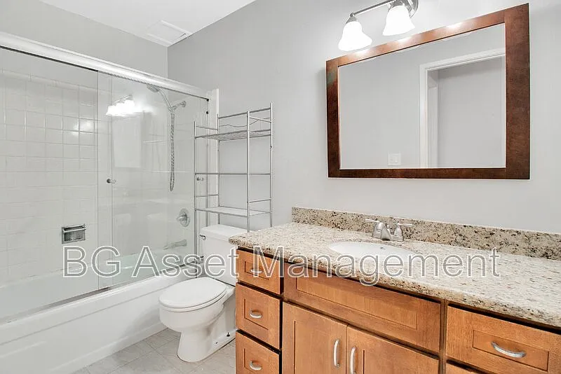 1 bed, 1.0 bath, 646 sqft, $1,900 — Photo 4