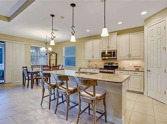 3rd image of 11131 Saint Roman Way