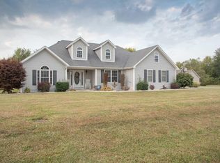 226 Hickory Cir, Hustonville, KY 40437