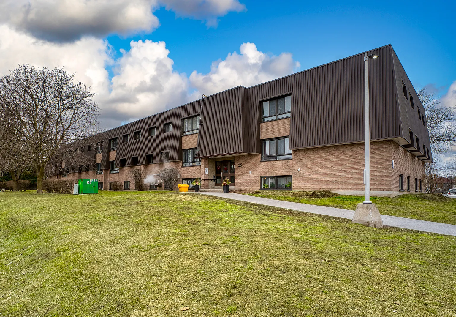 Briceland Apartments — Photo 3
