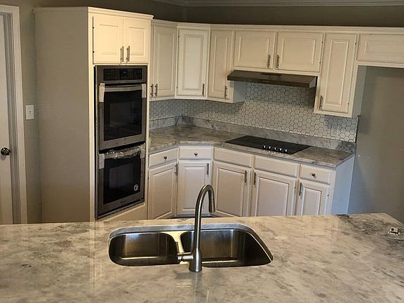 4th image of 531 Patricia Dr