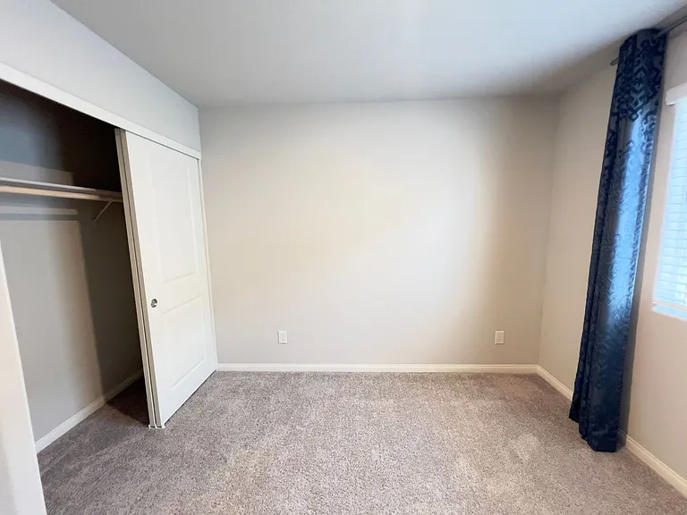 10946 Cambridge Lakes Ave — Photo 21