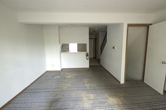 3rd image of 950 Edgar Dr APT 23