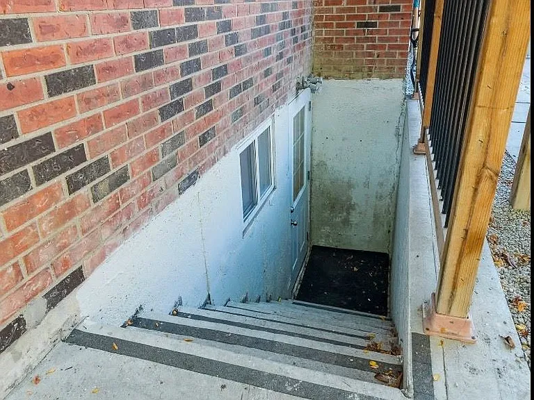 1 Saraband St #BASEMENT — Photo 11