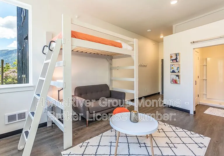 320 Clay St #305 — Photo 3