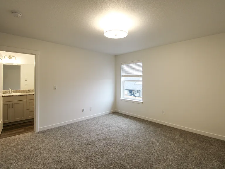 1684 SE Barberry Ave — Photo 22